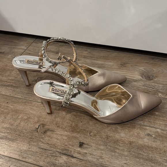 Jewel Badgley Mischka champagne kitten heel size 11 - Picture 6 of 7